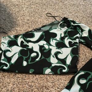 Stylish Green and Black Women's Top Zara Medium one shoulder